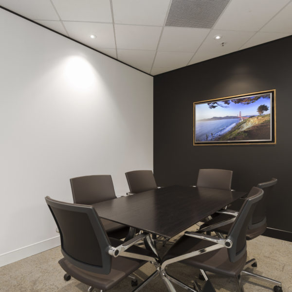 Brisbane CBD meeting room available for hire by the hour